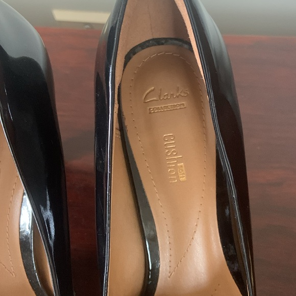Clark’s black patent leather shoes. Size 10 - Picture 2 of 6